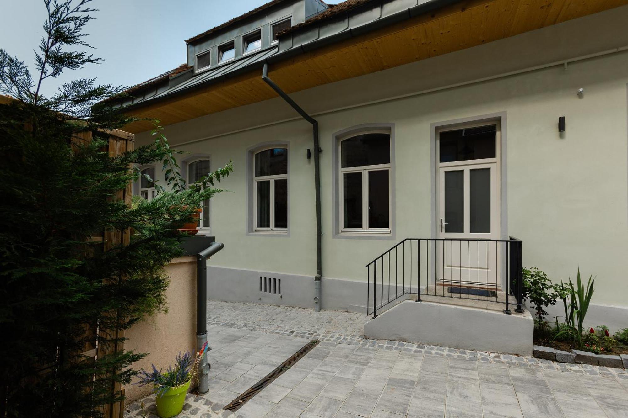 House 66 Aparthotel Brașov Exterior foto